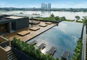 Sky & river front view bts condo